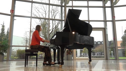 Anna Sutyagina plays Whales by David Bruehwiler